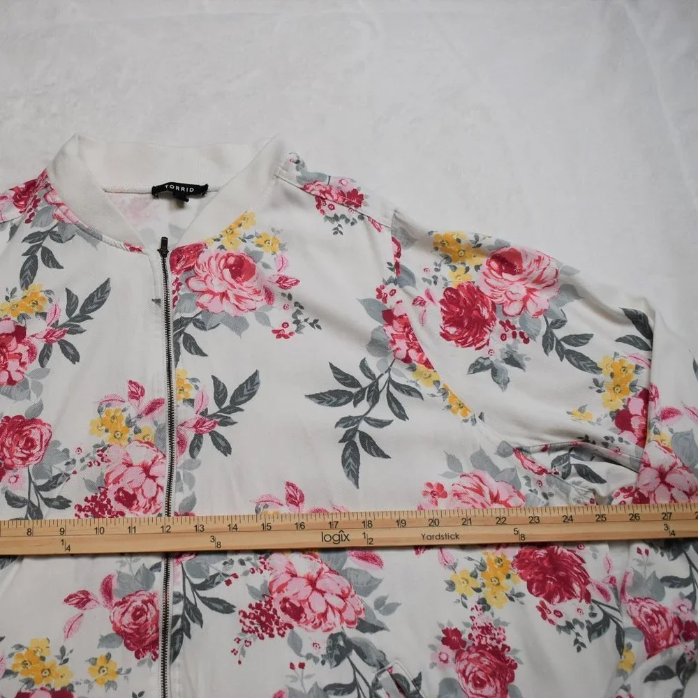 Torrid Floral Bomber Jacket Sz 3 Plus Size Zip Up Retro 80s Grandmacore - Picture 12 of 16